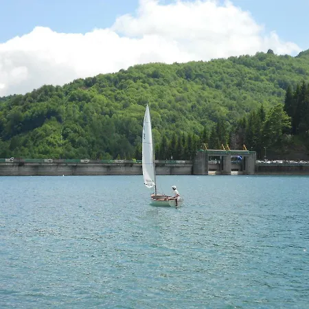 فندق مبيت وإفطار D&d Ponte Trebbia